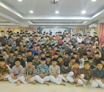 Hari Batik Nasional 2 360x320